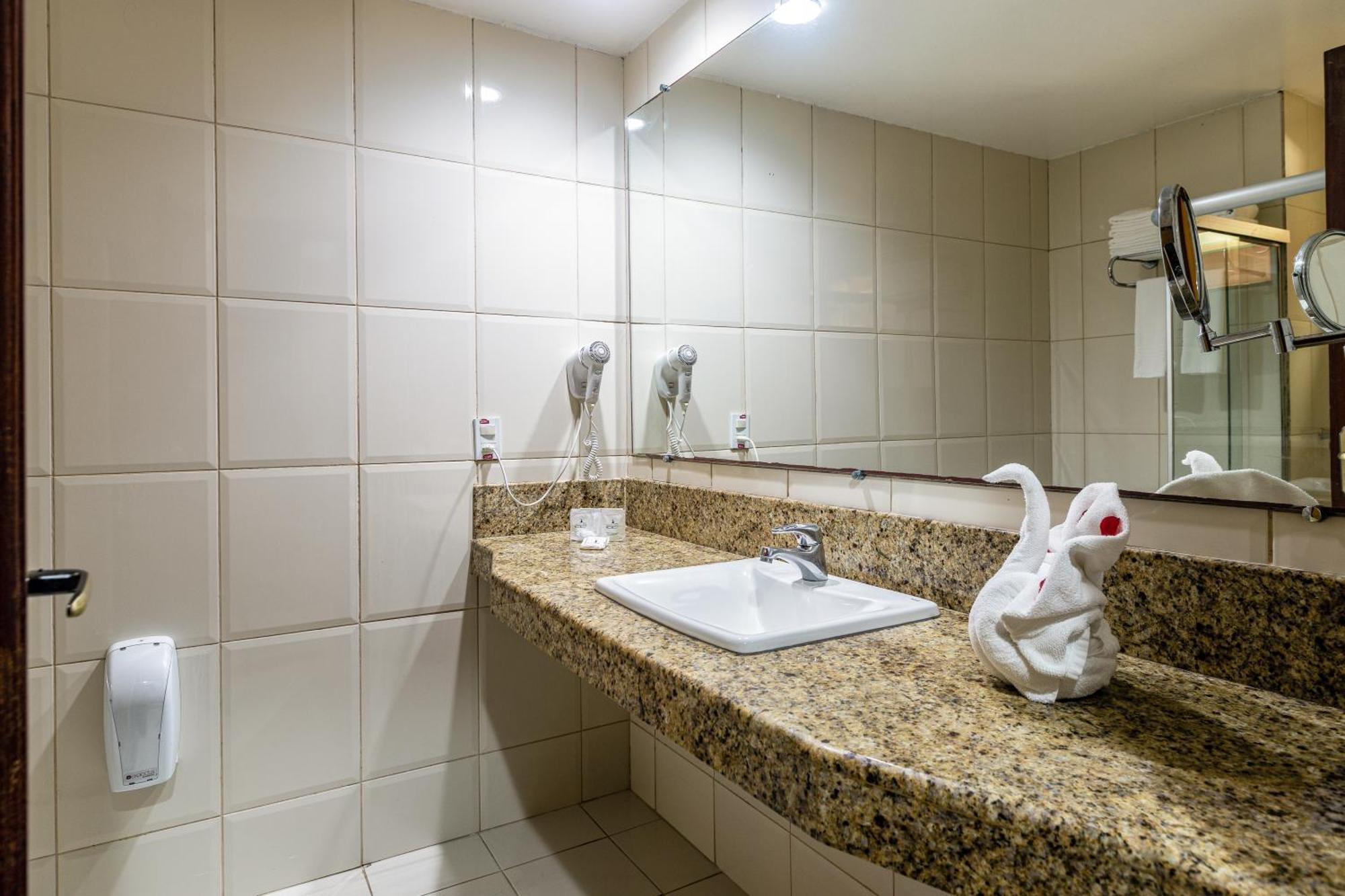 Habitación Doble Superior con alojamiento gratuito para 2 niños menores de 12 años