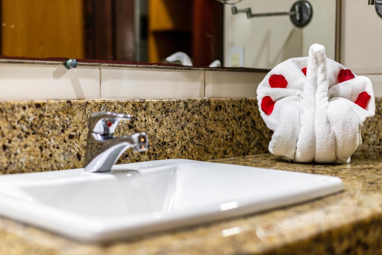 Habitación Triple Superior con alojamiento gratuito para 2 niños menores de 12 años